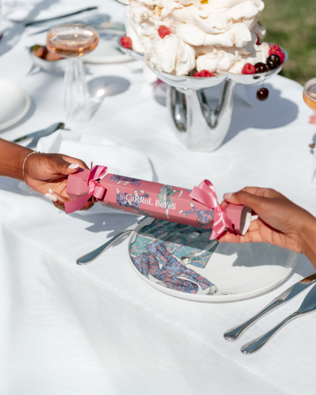 CRACKER GIFT SET - delightful dancing girls - pink