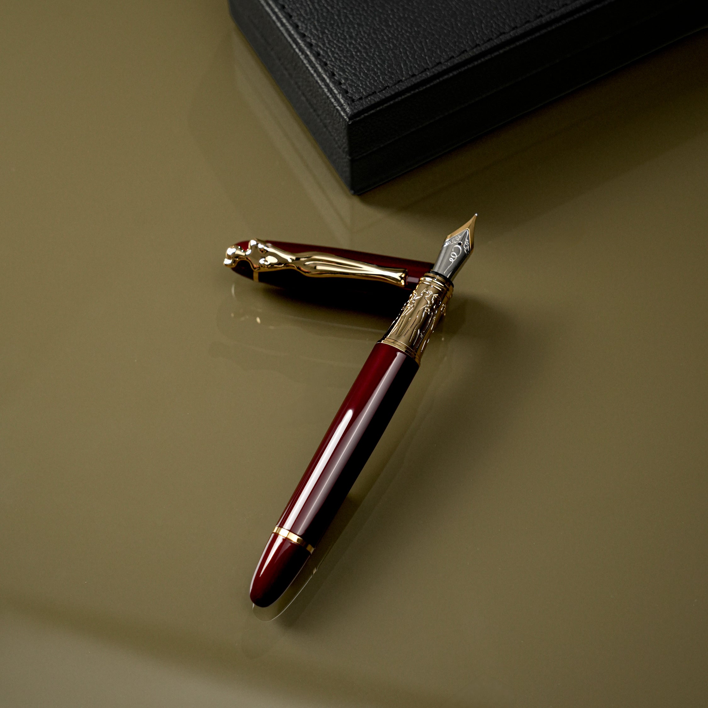 FOUNTAIN PEN - woman - gold - burgundy